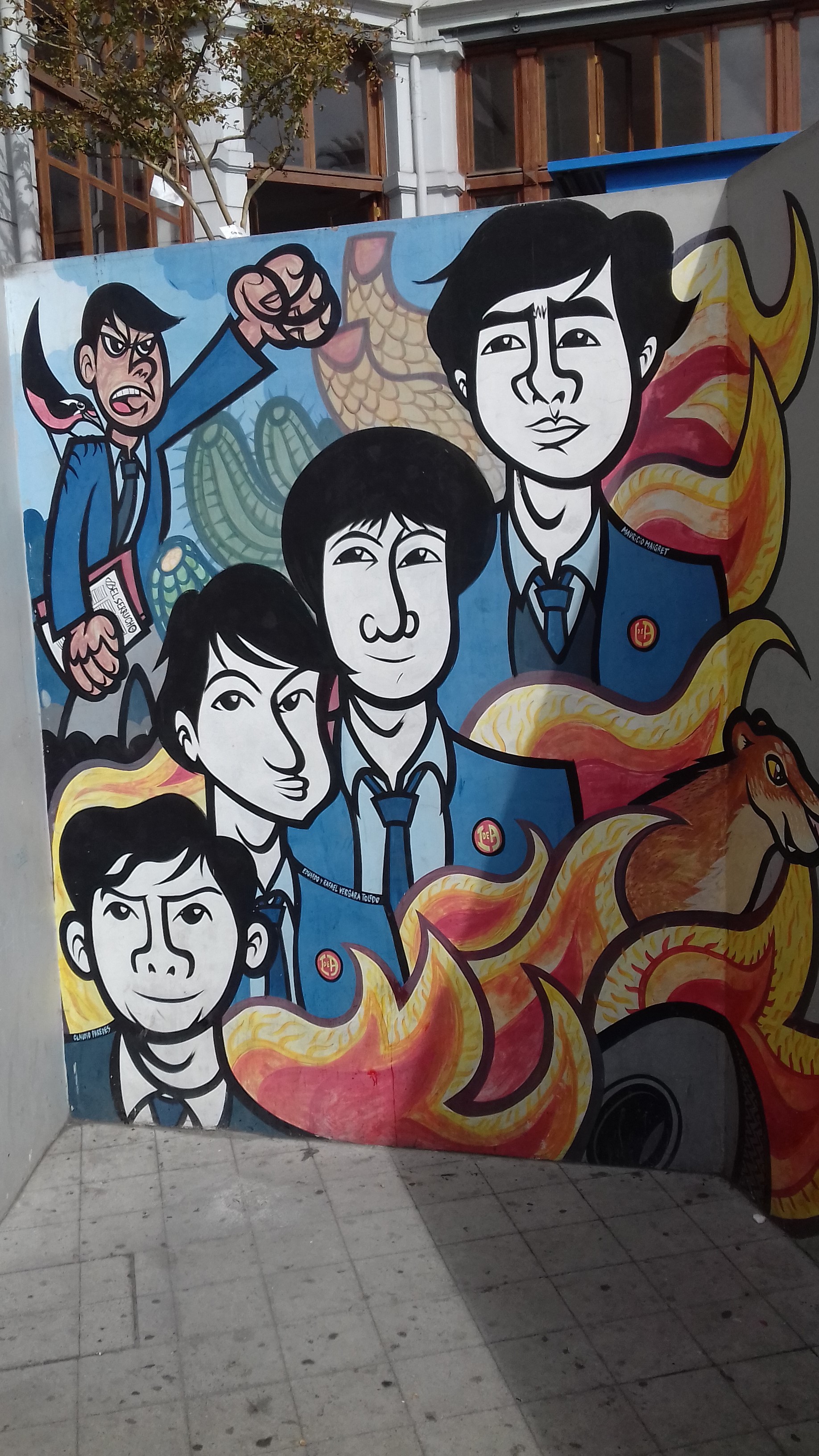 Mural en homenaje a los estudiantes del Liceo de Aplicación caídos en dictadura Mural en homenaje a los estudiantes del Liceo de Aplicación caídos en dictadura