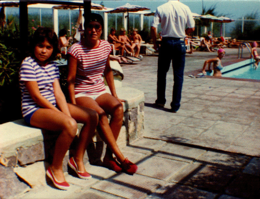 Verónica Martínez y Camila Chacón en Grecia Verónica Martínez y Camila Chacón en Grecia