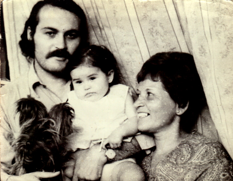 Juan, Camila y María Cristina Juan, Camila y María Cristina