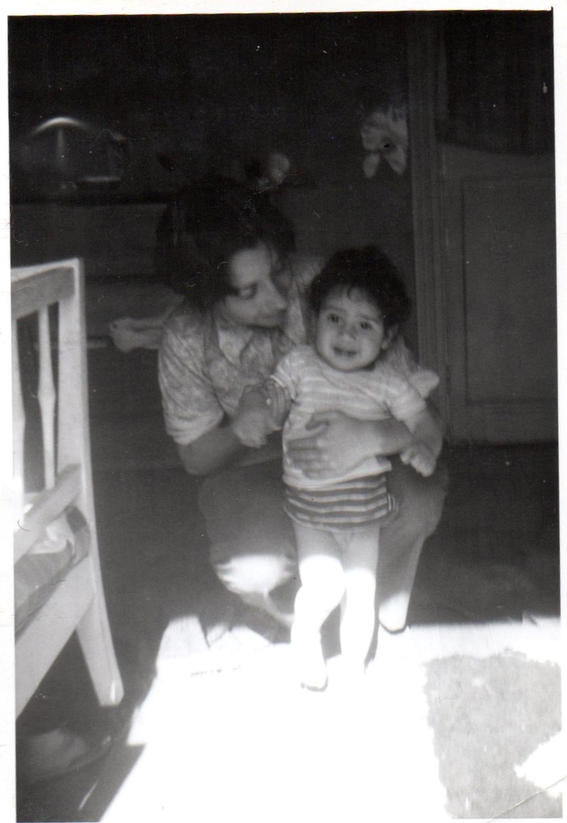 María Soledad Henríquez con su hijo Juan Carlos María Soledad Henríquez con su hijo Juan Carlos