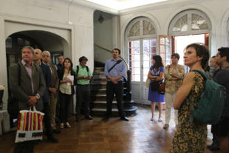 Alcaldesa Carolina Tohá y sus colaboradores más cercanos, en Londres 38. Alcaldesa Carolina Tohá y sus colaboradores más cercanos, en Londres 38.