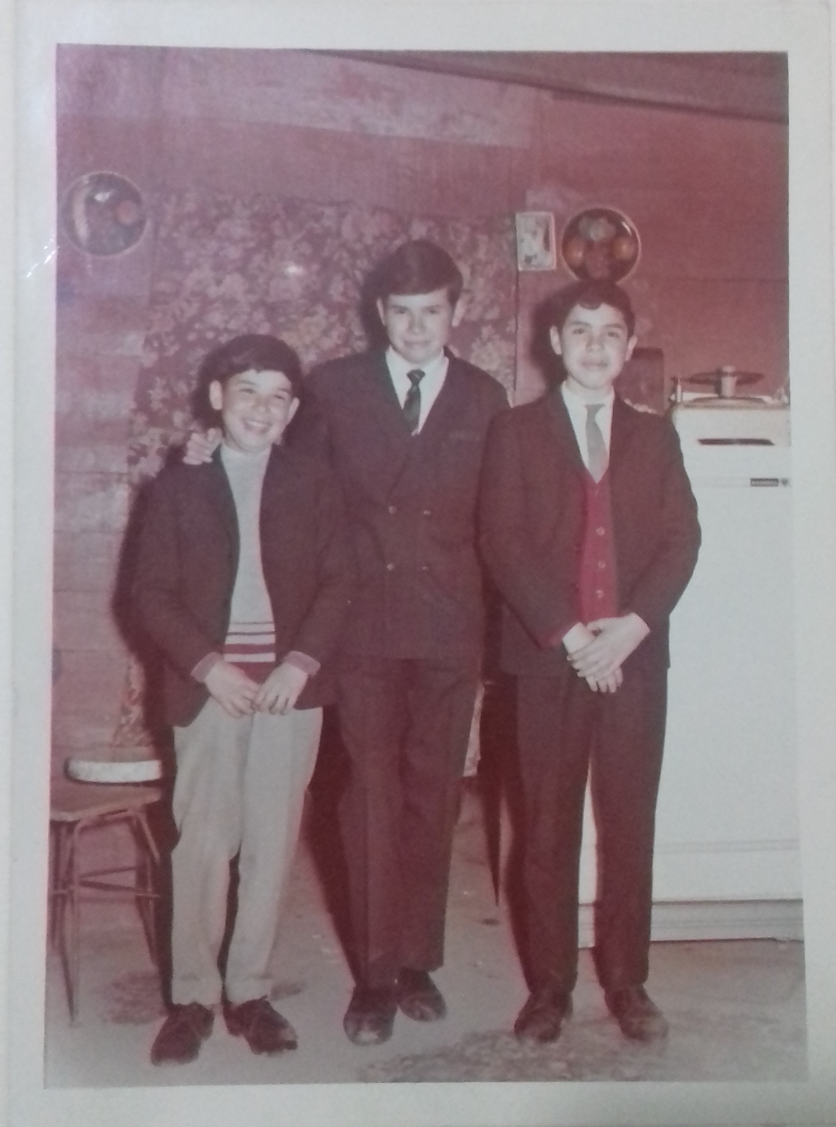 Gregorio Gaete con sus hermanos Gregorio Gaete con sus hermanos